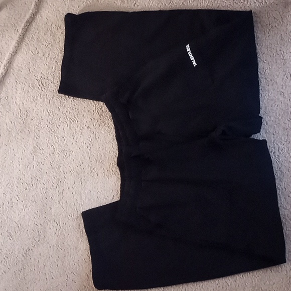 TALENTLESS 🖤 - Picture 5 of 8